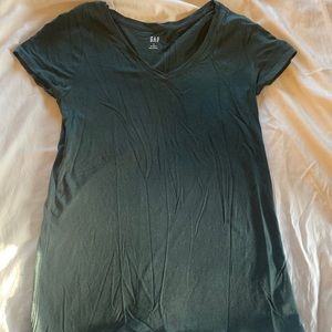 Women’s Gap Forest Green favorite T v-neck size small